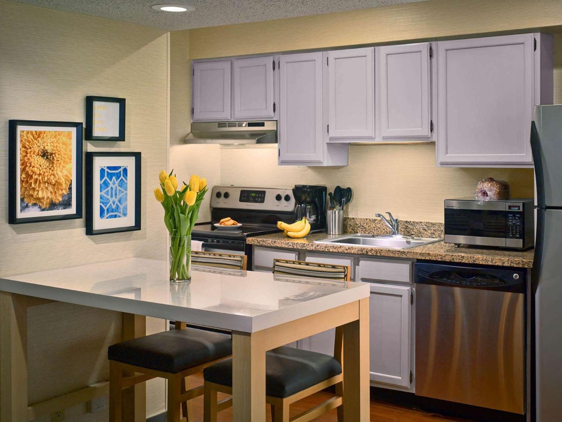 Sonesta Simply Suites Memphis East Poplar Pike Екстериор снимка